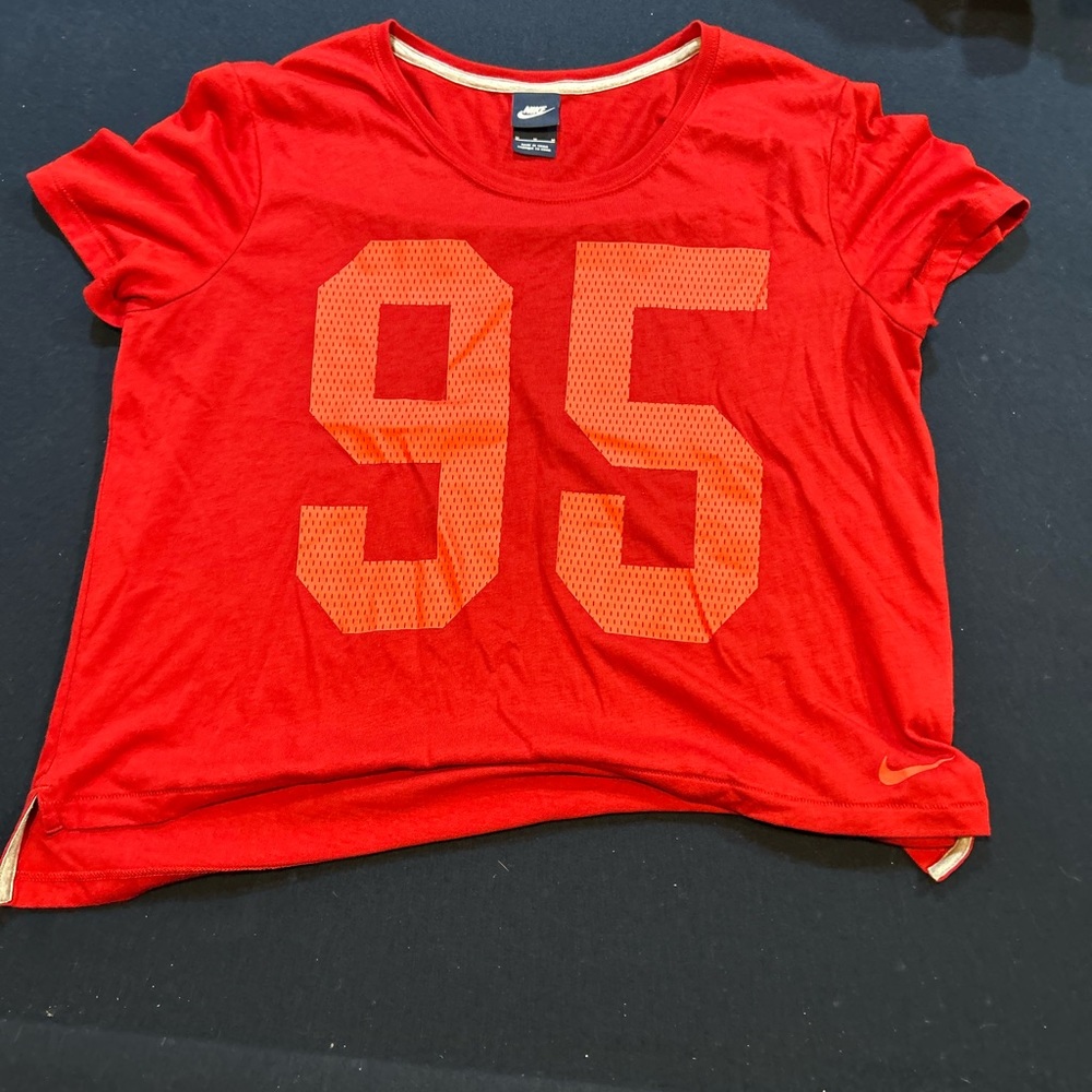 Women’s Athletic Tee